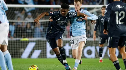 “冯潇霆反驳媒体质疑：U20国足展现风采，刘诚宇无需网络暴力”